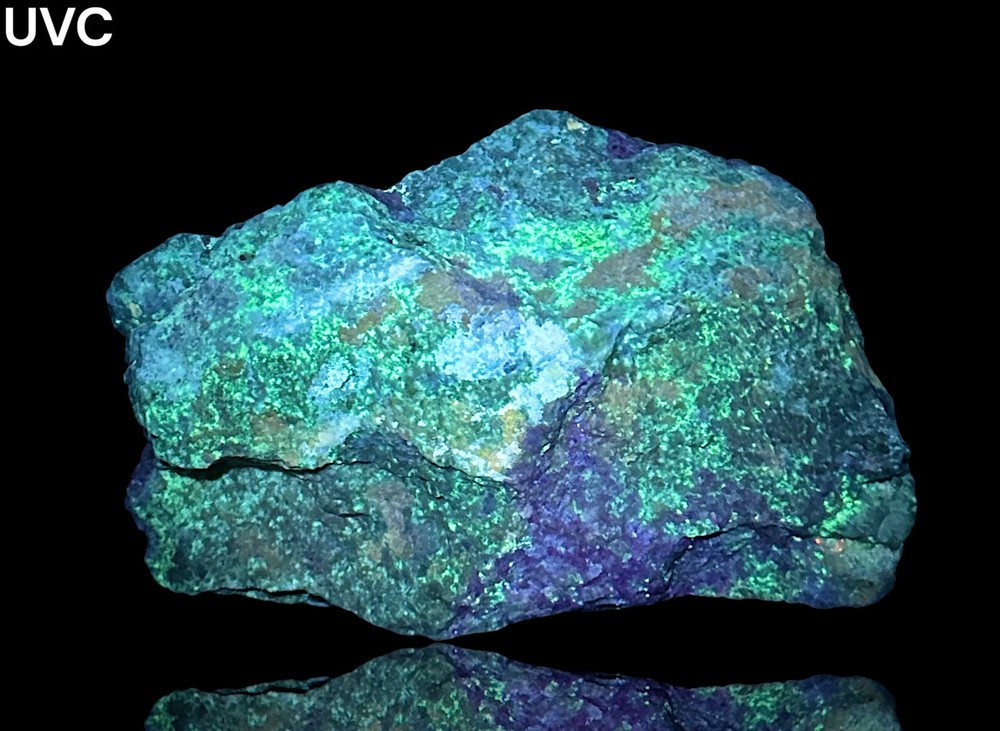 942 Gr. Fluorescent Phosphorescent Tenebrescent Hackmanite, Unknown On Matrix