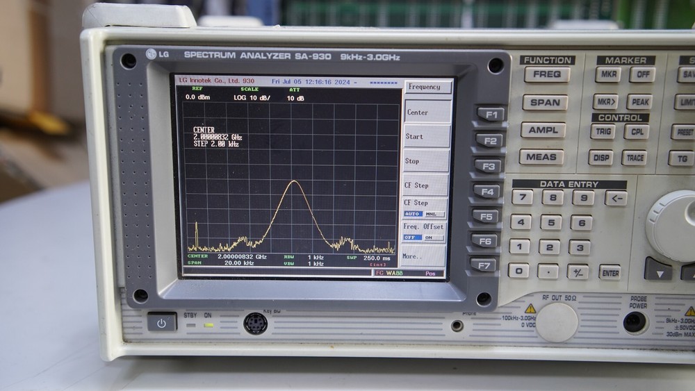 LG SA-930 9KHz-3.0GHz Spectrum Analyzer