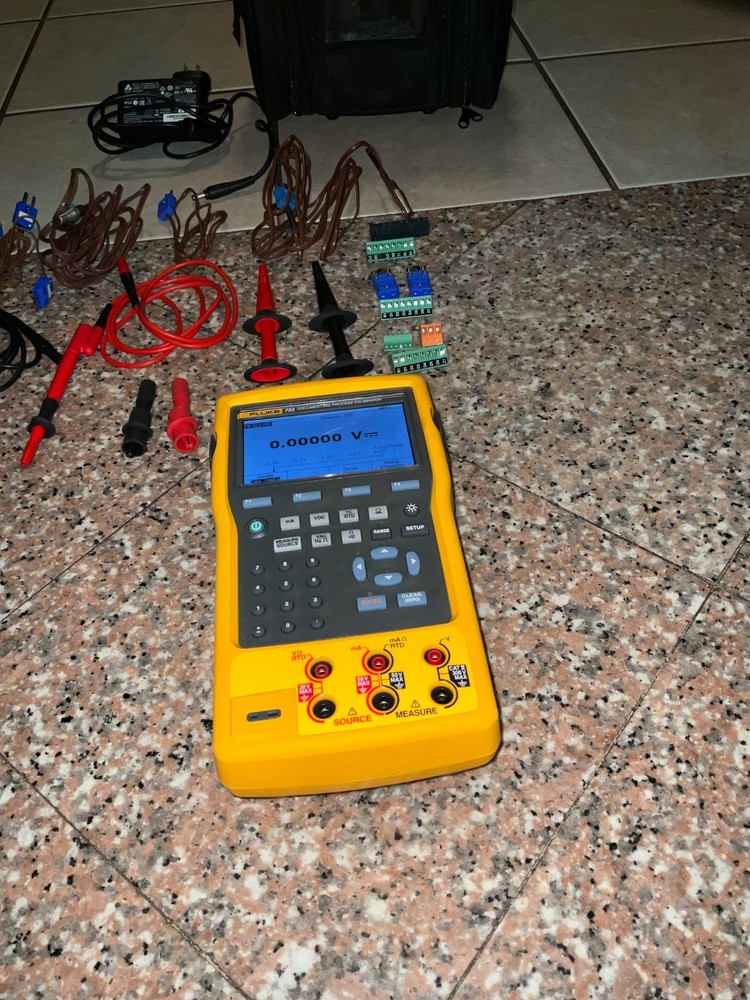 Fluke 753 Multifunction Documenting Process Calibrator