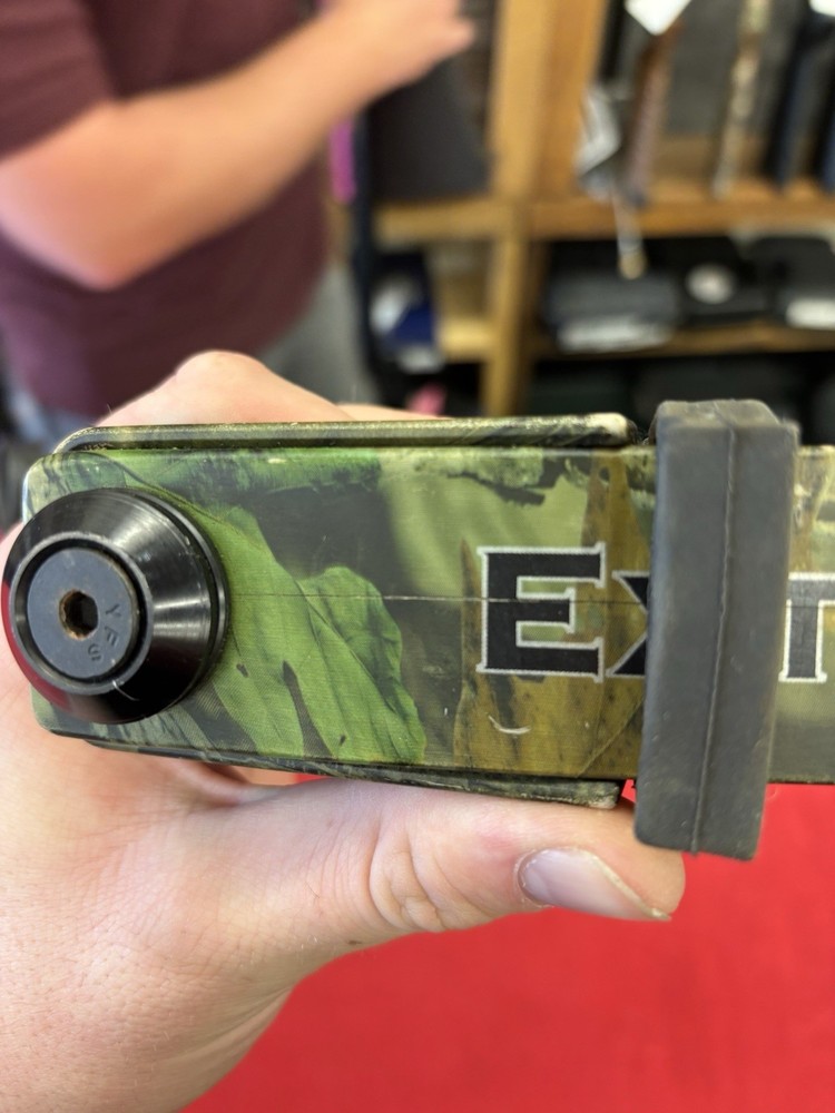 2005 Bowtech Extreme VFT| 25-30 DL| Cracked Bottom Limb