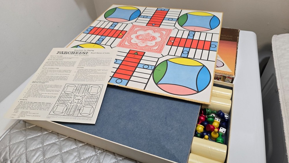 Vintage 1982 Parcheesi Selchow & Righter - Complete