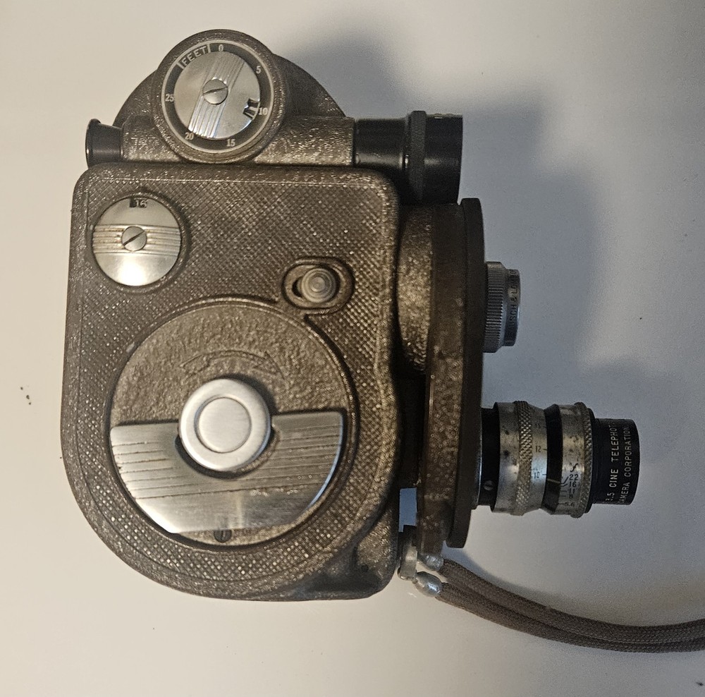 Vintage Revere Eight Model 99 Camera With Case