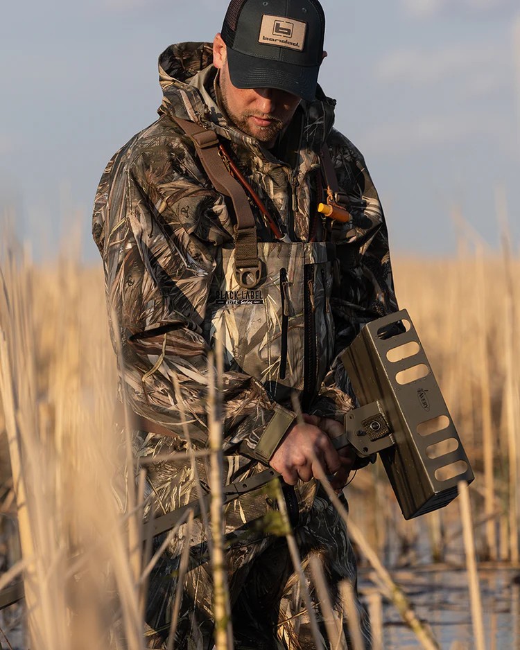 Avery Marsh Table – Adjustable Height, Folding Aluminum Field Tray Table