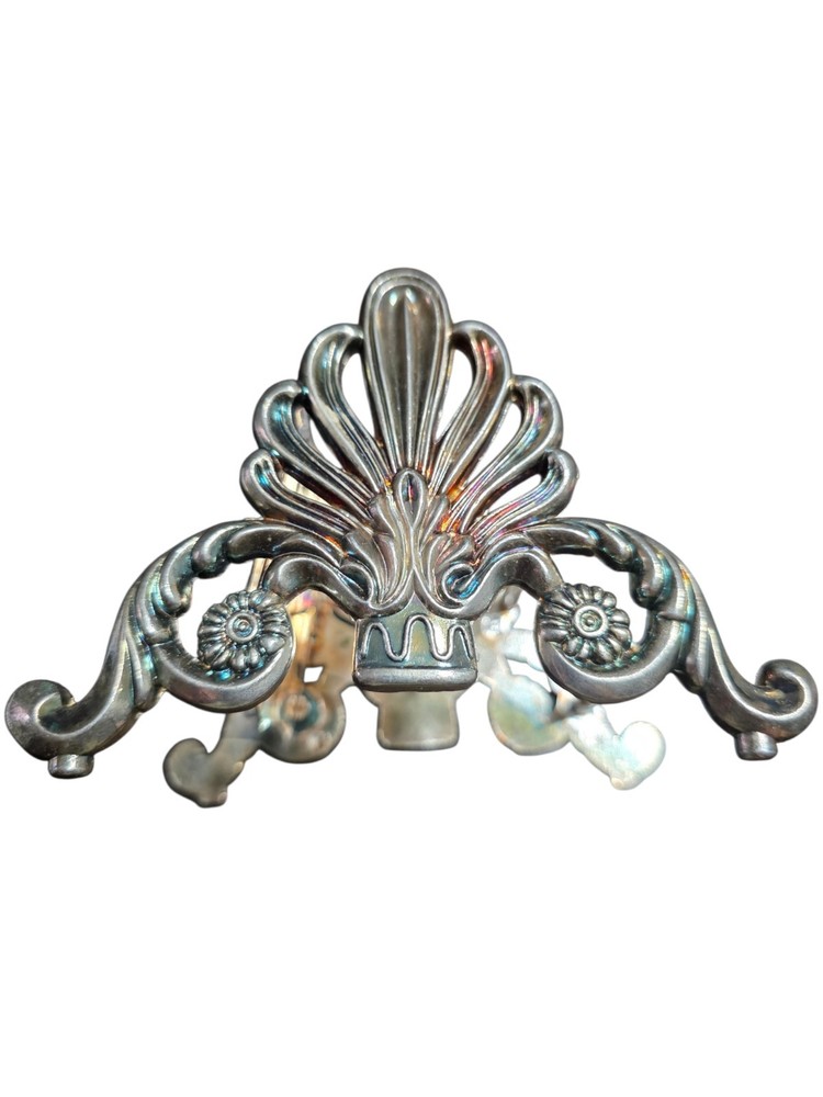 Vintage Style Ornate Silver Plated Knife Rest Shell Scroll Tableware Decor