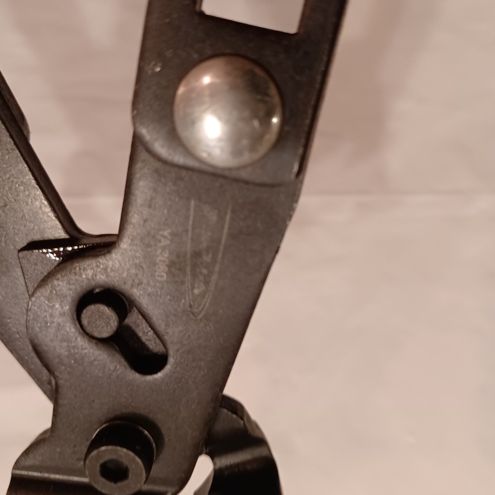 BLUE-POINT Tools Universal CV Boot Ear-type Clamp Crimper Pliers (YA3080) USA