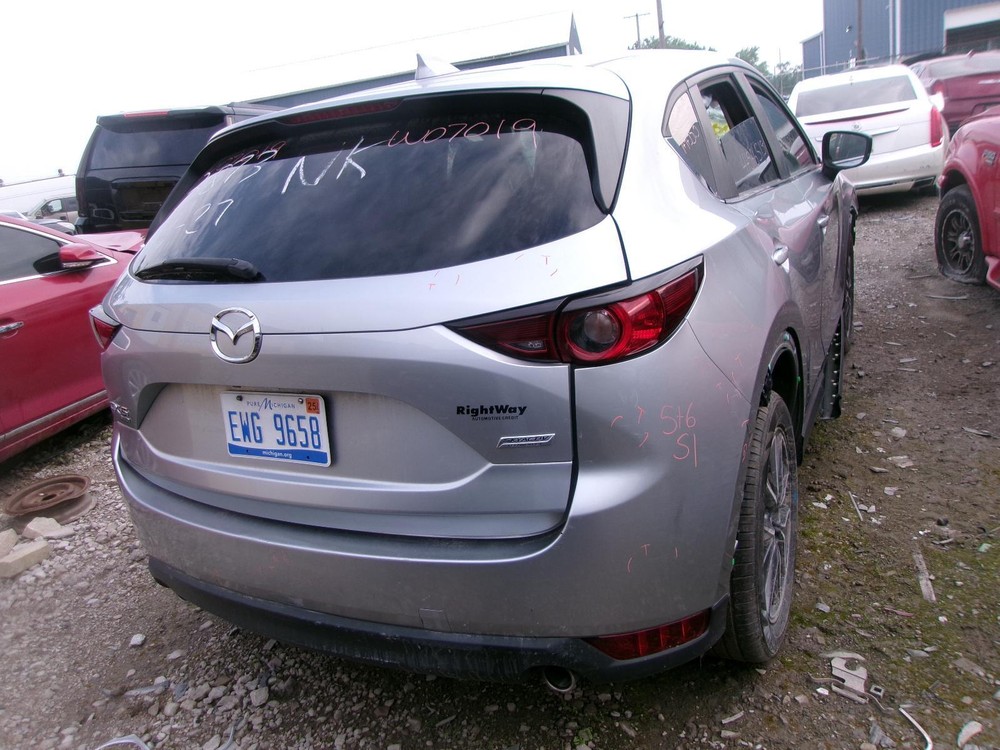 Used A/C Selector Switch fits: 2018 Mazda CX-5 dual zone automatic temperature c