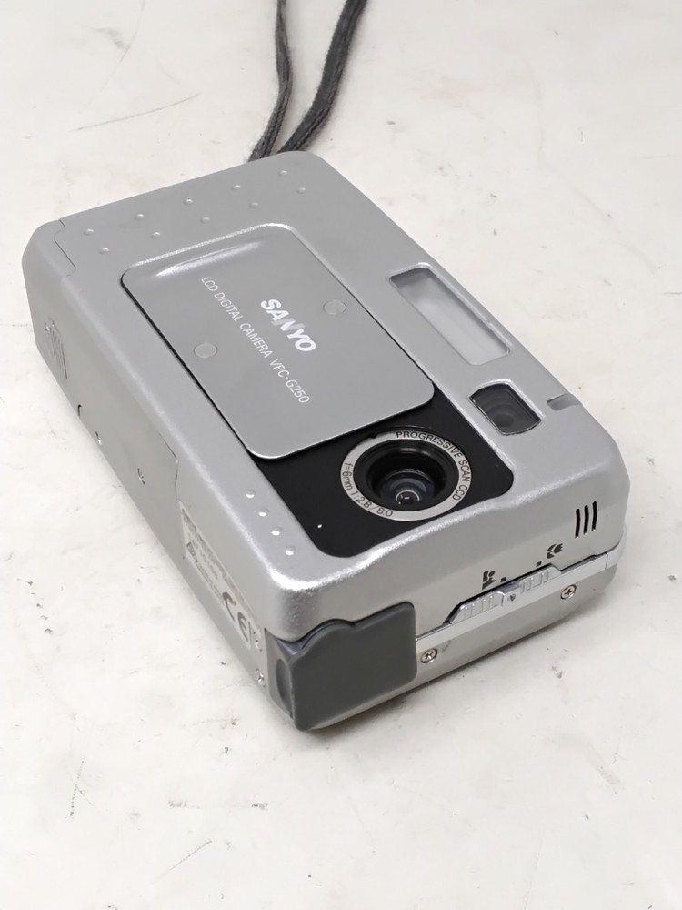 Sanyo LCD Digital Camera (VPC-G250) - Silver - Spares & Repairs