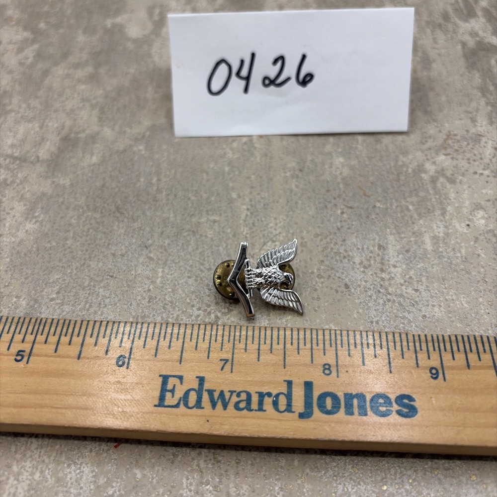 Vintage US Navy Perched Eagle Pin Petty Officer 3rd Class