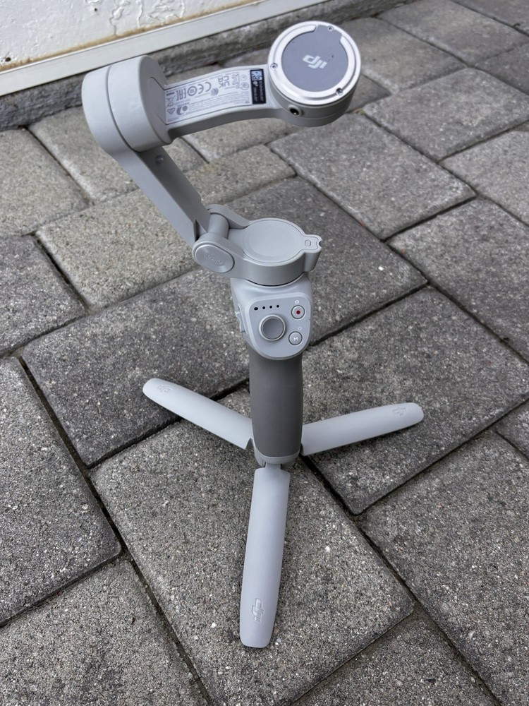 DJI OM Foldable Smartphone Gimbal Stabilizer with Accessories
