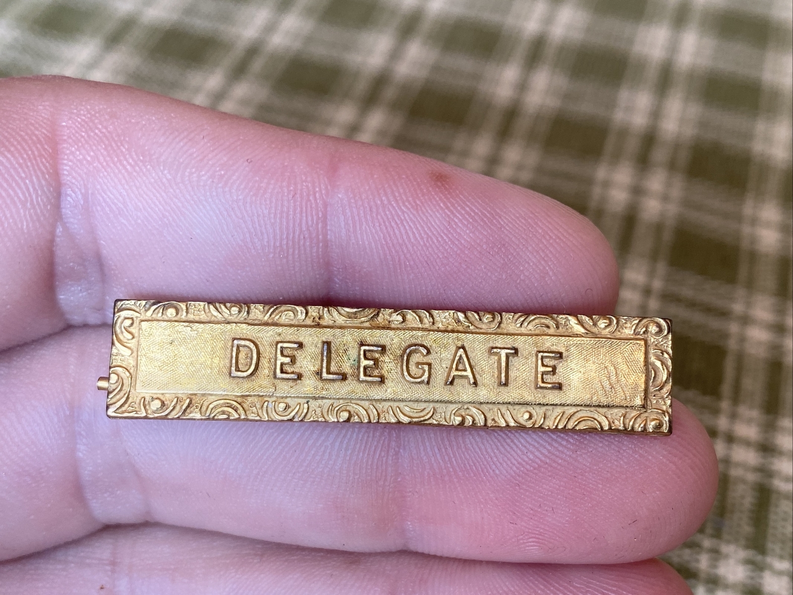 ANTIQUE ORNATE ARTCRAFT NYC GOLD TONE CONVENTION DELEGATE PIN BAR BADGE 1-3/4”