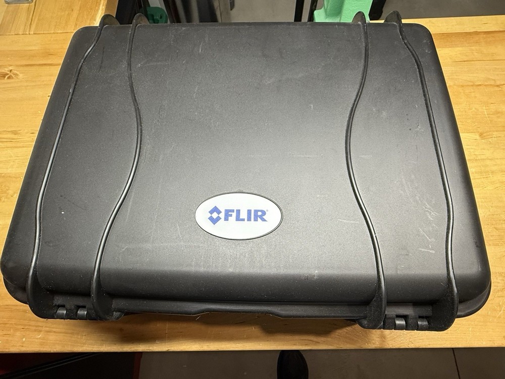 FLIR BTS-XR Thermal Imaging Camera with Multiple Lenses And Case