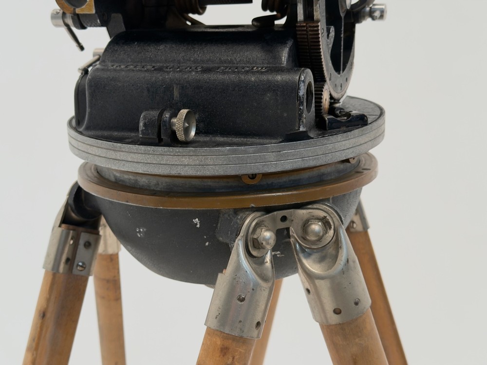 AKELEY Gyro Head and Tripod