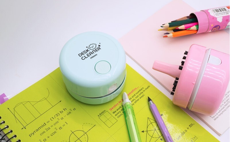 Desk cleaner / Notebook cleaner / desk easily and conveniently.