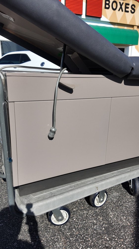 MIDMARK RITTER 104 EXAM TABLE - Gray/BEIGE -