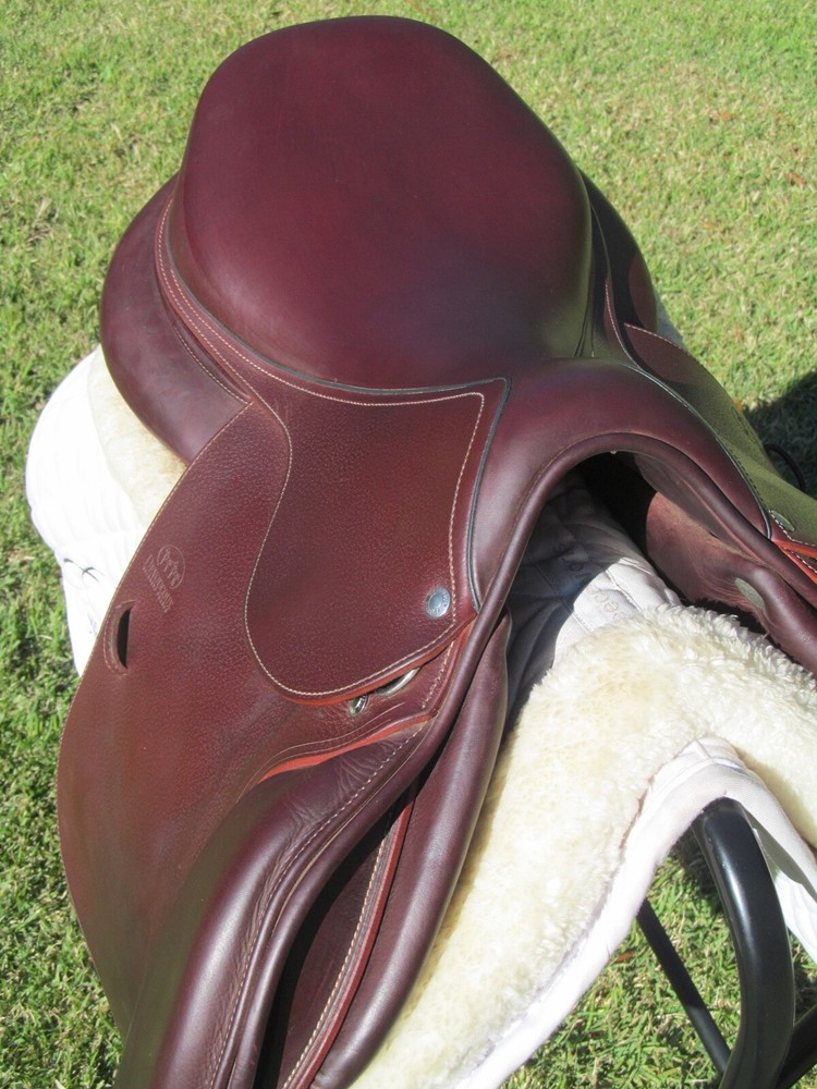 18" DEVOUCOUX BIARRITZ S close contact jumping saddle-2A FLAPS-2017 MODEL