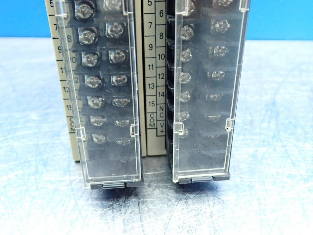 OMRON C200H-OD212 C200H-SERIES SYSMAC 16-POINT TRANSISTOR PLC OUTPUT MODULE,