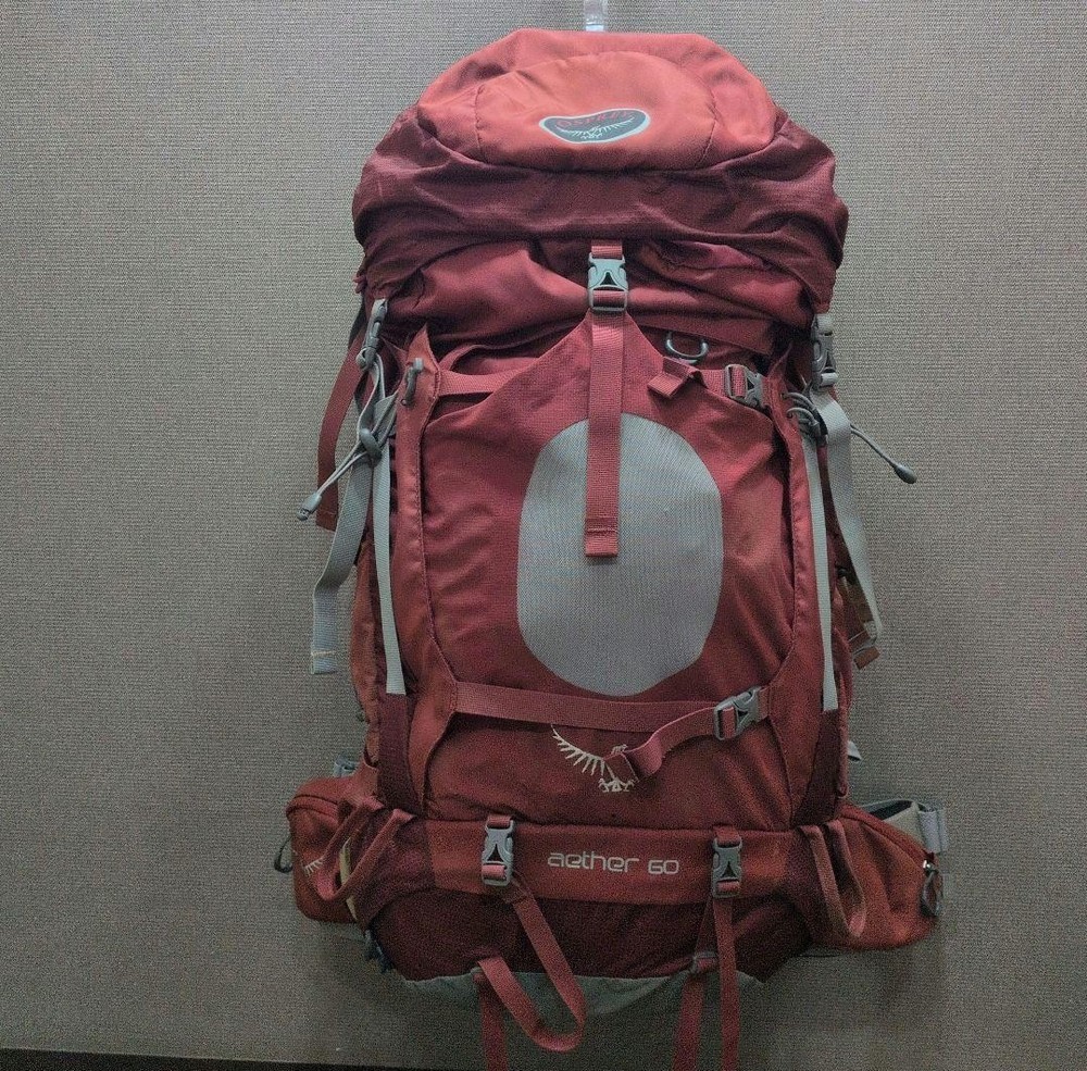 Osprey Aether 60 Backpack Large Capacity Trekking Climbing Used
