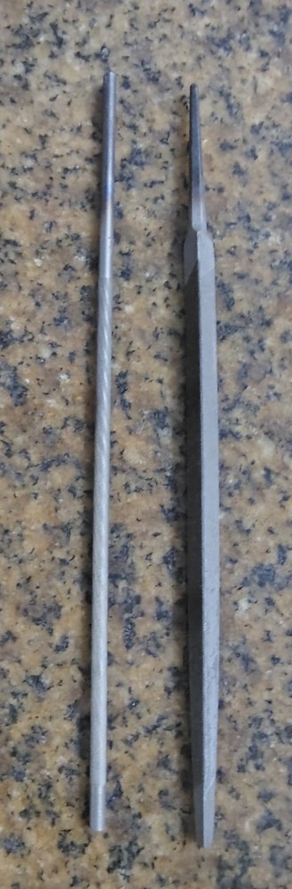 🗽2 FILES .15 DIA & 5/16" TRIANGULAR X 6" EXCELLENT CONDITION