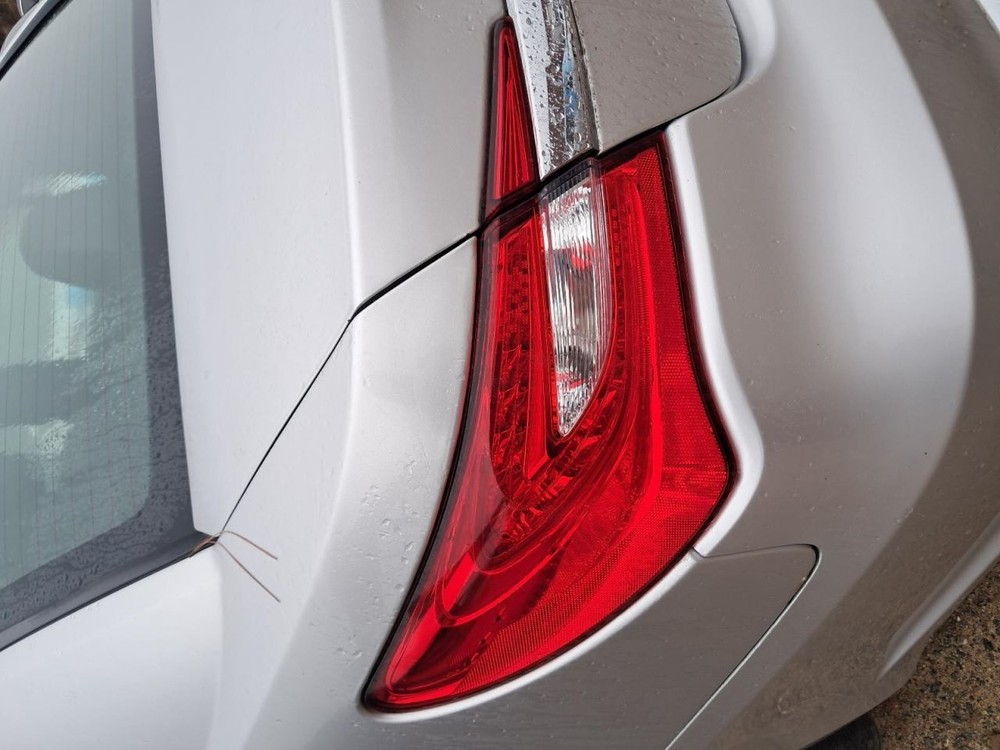 200 2012 Glove Box 4890534