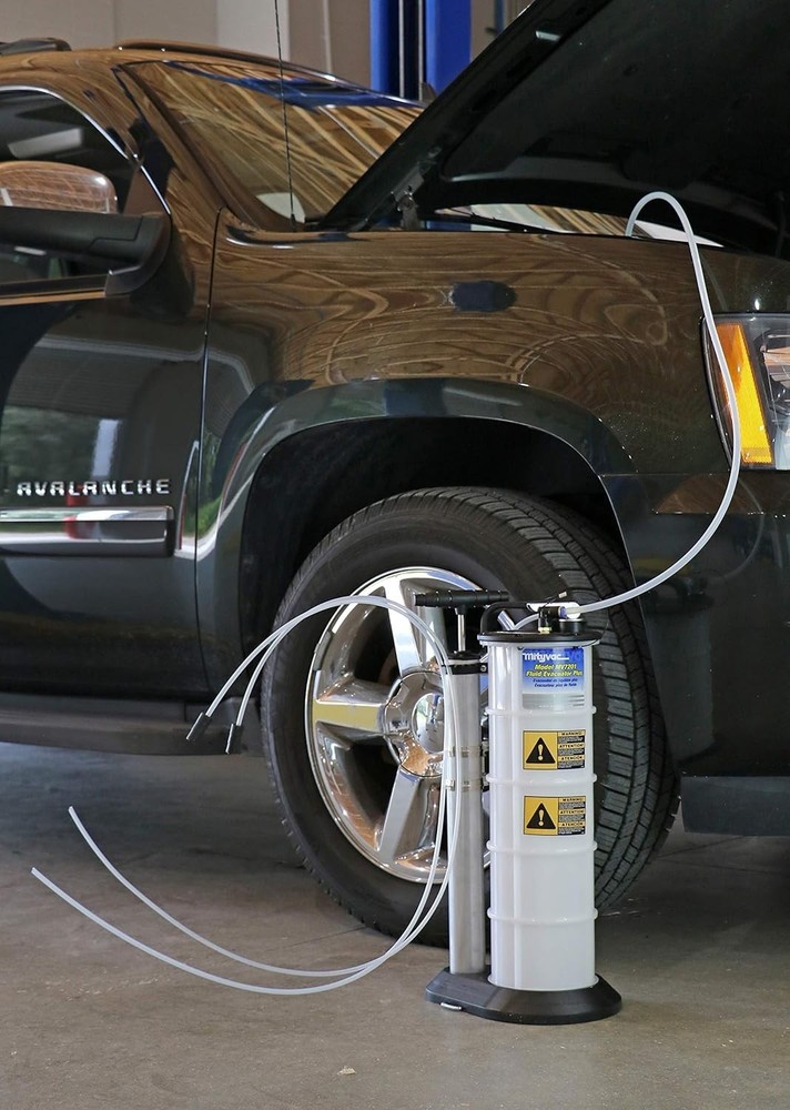 Efficient 2.3 Gallon Fluid Evacuator & Dispensing Tool - Quick-Drain Design