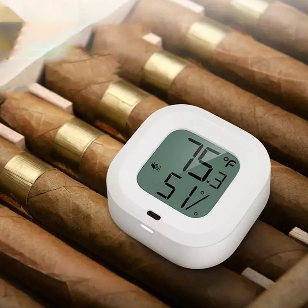 Portable Thermometer and Hygrometer with Alarm Function for Greenhouses