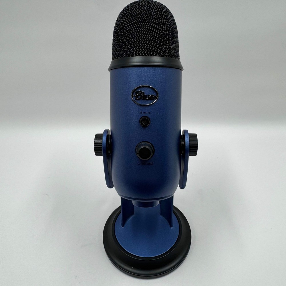 Logitech Blue Yeti Professional Multi-Pattern USB Condenser Microphone
