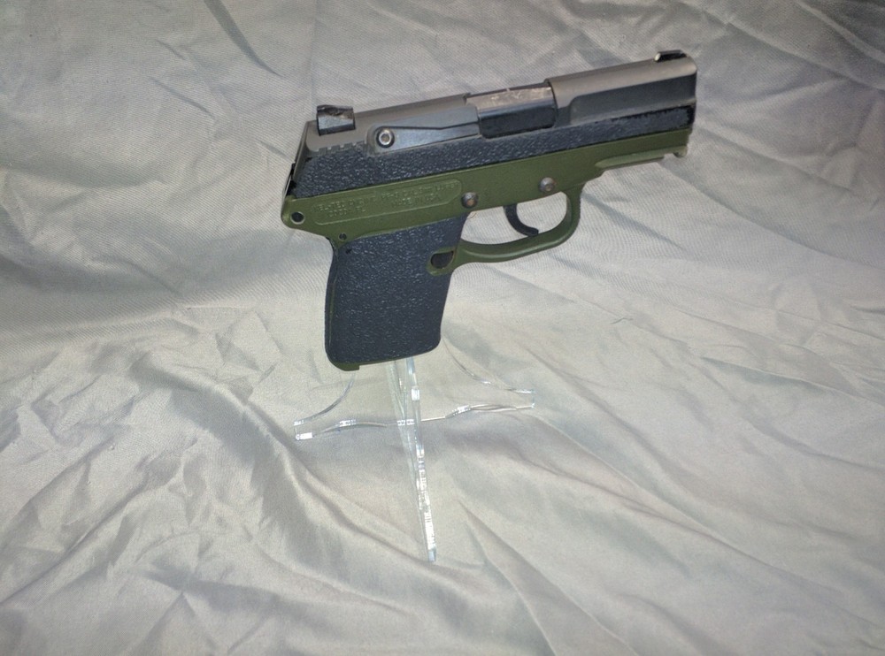 Display Stand, Pistol, Acrylic 9mm Single Stack Magwell Stand Clear - "ICE"