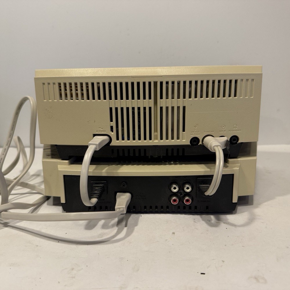 Bose Wave Music System AWRCC2 w/ Multi CD Changer Radio/CD Work Screen Crack