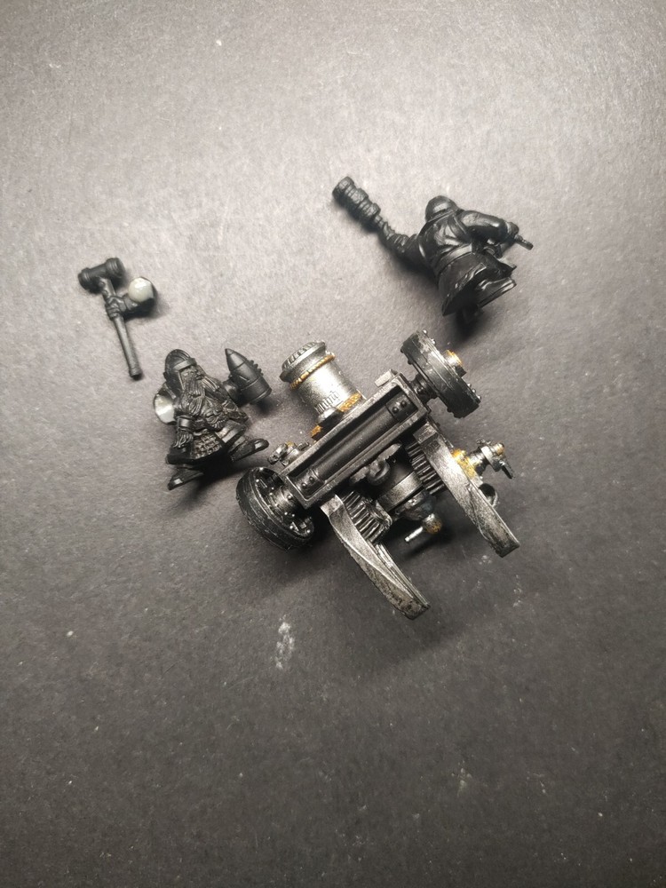 Warhammer The Old World - Plastic Dwarf Cannon & Crew