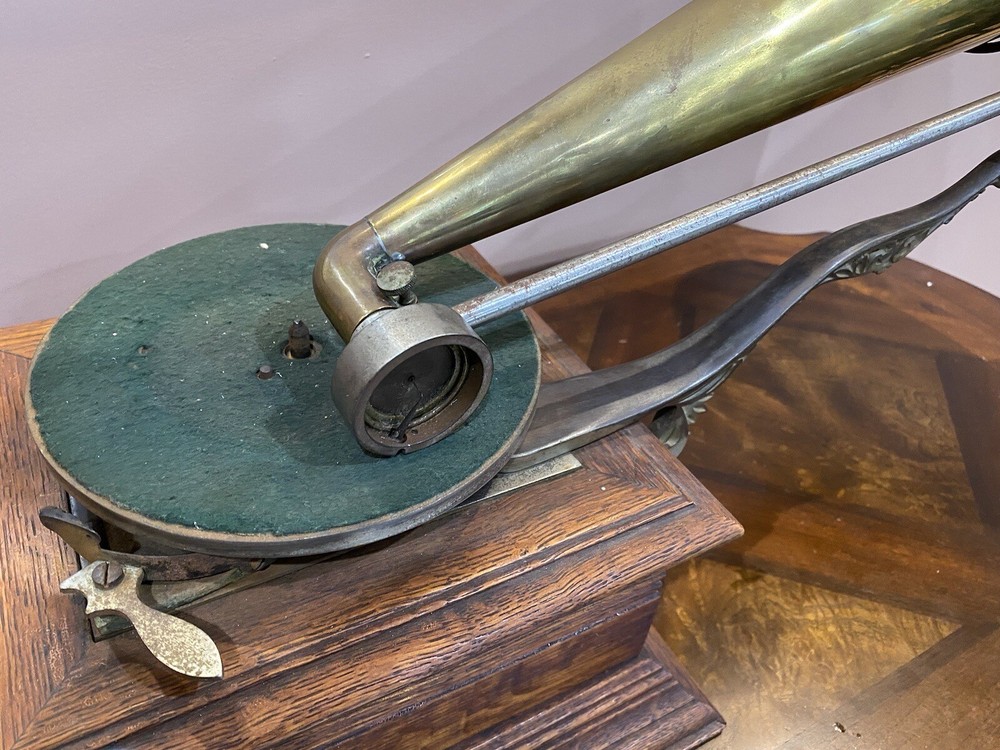 ZON-O-PHONE Parlor Type C Antique 1902 Phonograph