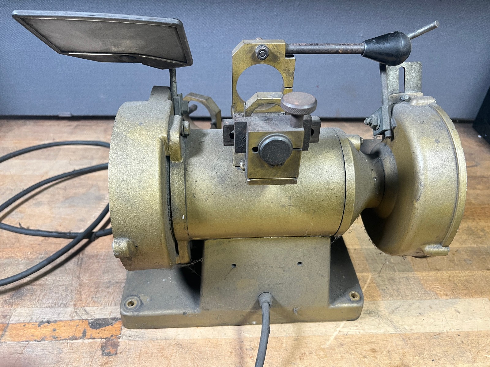 Darex M1 Drill bit sharpener , grinder 2 chucks , works great industrial