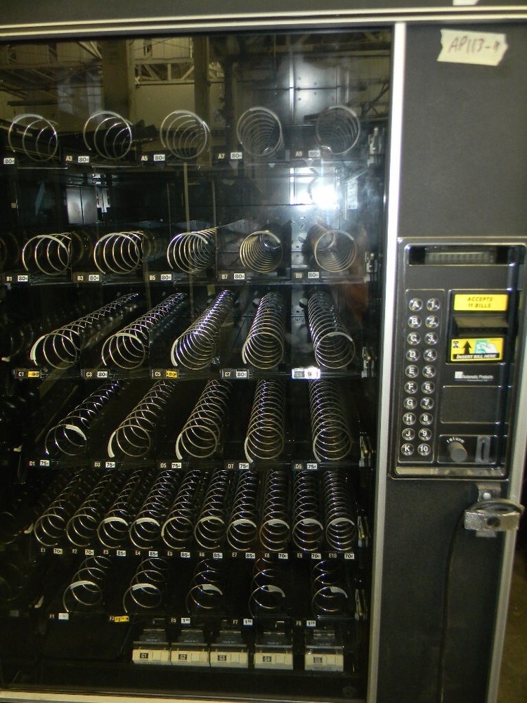 AP 113 REFURBISHED SNACK VENDING MACHINE AUTOMATIC PRODUCTS