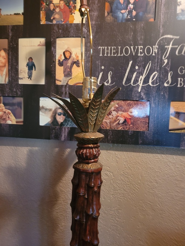 Table Lamp Palm Tree/pineapple Vintage.
