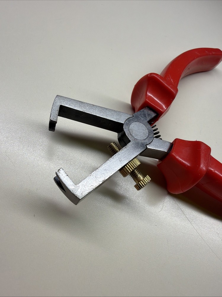 RARE! Mac Tools P301990 Adjustable Wire Stripper Pliers Nice Shape T8