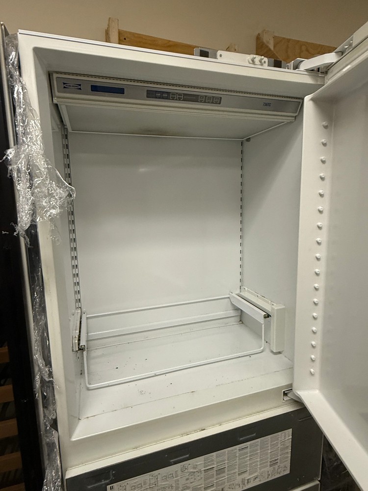 Sub-Zero 736TCI 36" Panel Ready Bottom Freezer Refrigerator, 2007