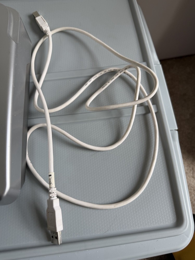 M-Audio Oxygen 8 v2 25-Key USB MIDI Keyboard Controller, LED Display