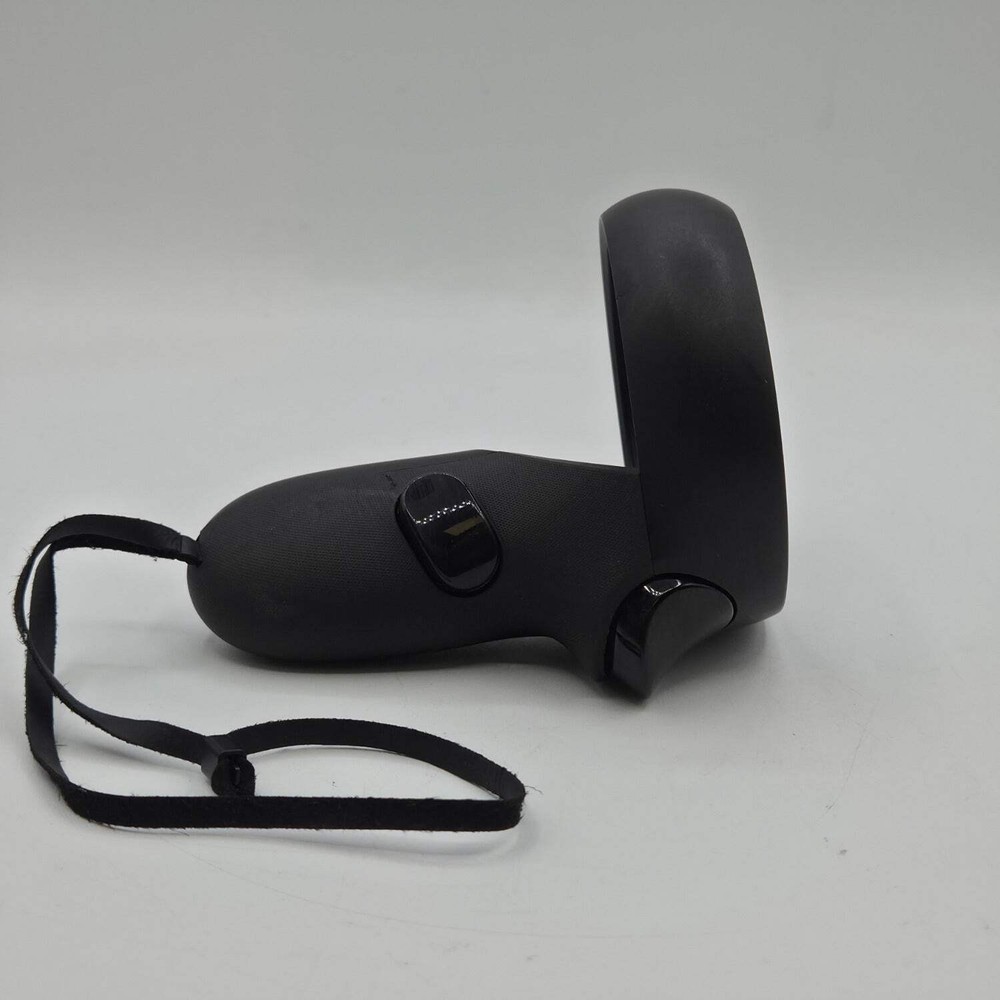 Broken Oculus Rift S 128GB PC VR Headset KW49CM Right Controller Body Broken