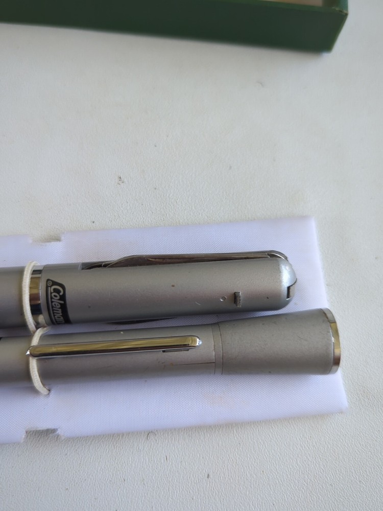 Vtg Coleman Lantern pen Knife light flashlight