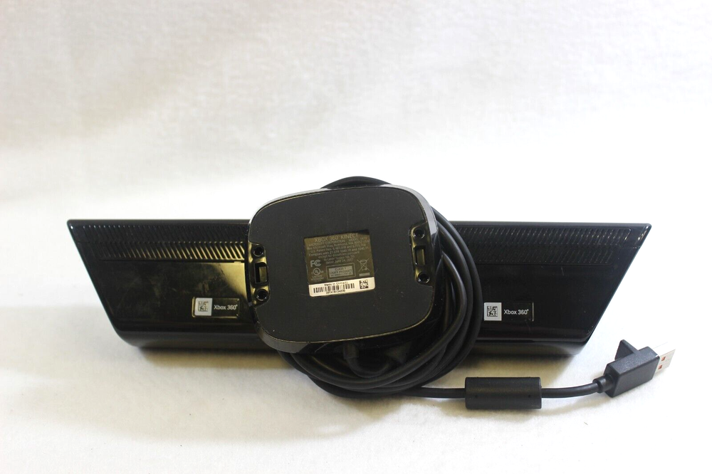 Microsoft Kinect Sensor for XBox 360 With Kinect Adventures Game ~ Complete