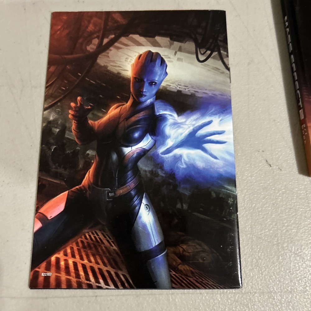 Mass Effect 2 Collector's Edition Art Book Comic More