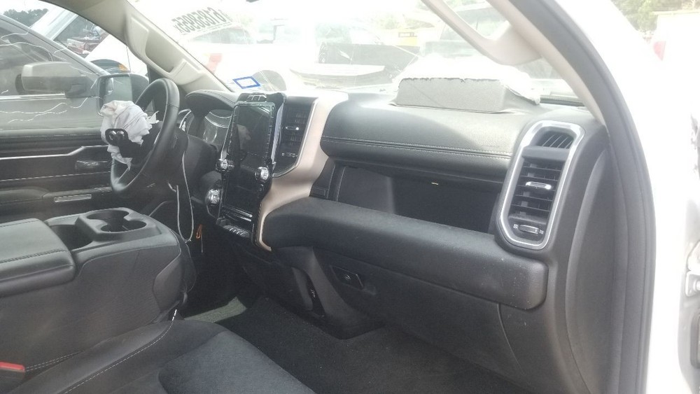 22 DODGE RAM 1500 FRONT FACING CAMERA WINDSHIELD MOUNTED 04672891AB