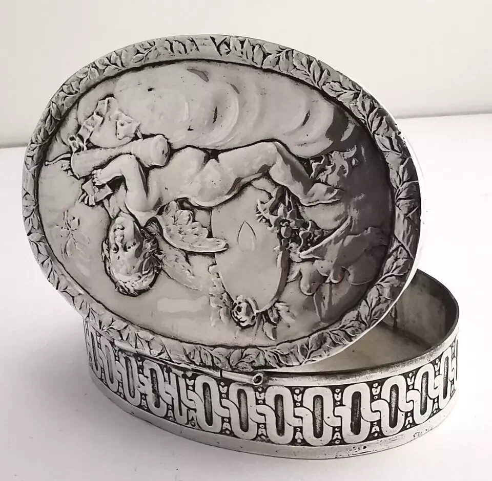 Berthold Muller Solid Silver Table Box - Chester 1901