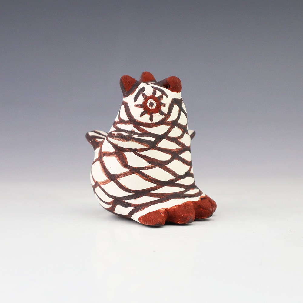 NATIVE AMERICAN ZUNI POTTERY OWL BY CARLENE KALLESTEWA