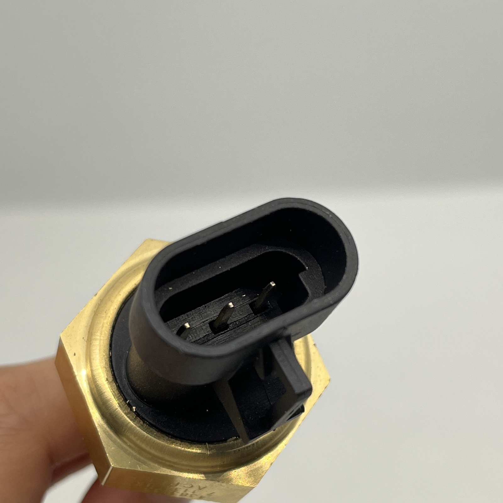 Cummins 4383933 Liquid Coolant Level Sensor Switch Fits For Truck Engine New