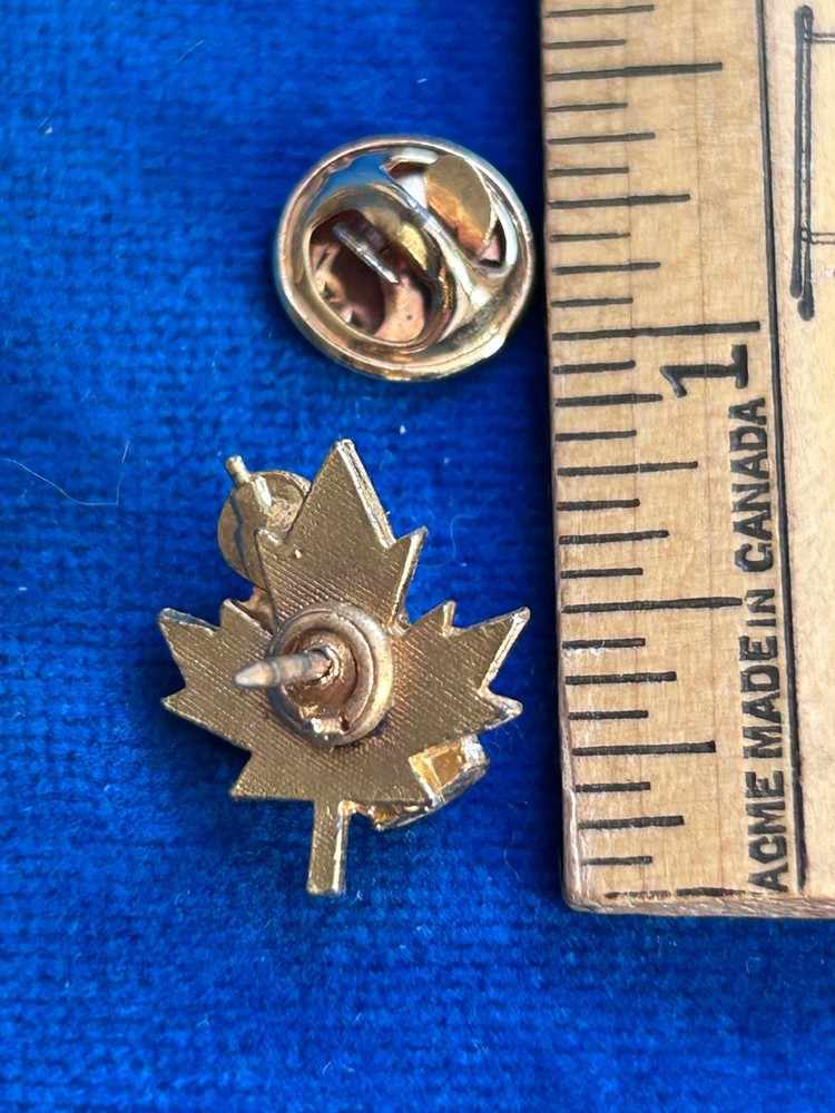Space Launch Satellite Maple Leaf 3D Canada gold tone Lapel Pin