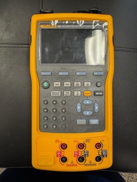 FLUKE 754 DOCUMENTING PROCESS CALIBRATOR W/HART COMMUNICATION