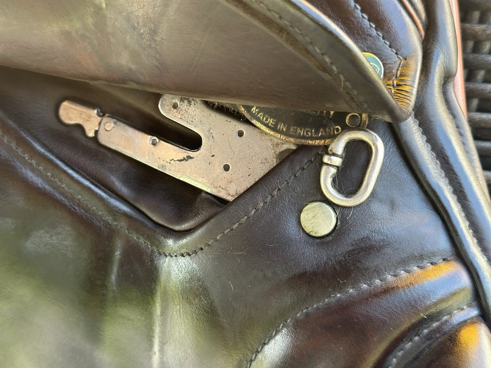 County Solution Jump Saddle 18 M SR