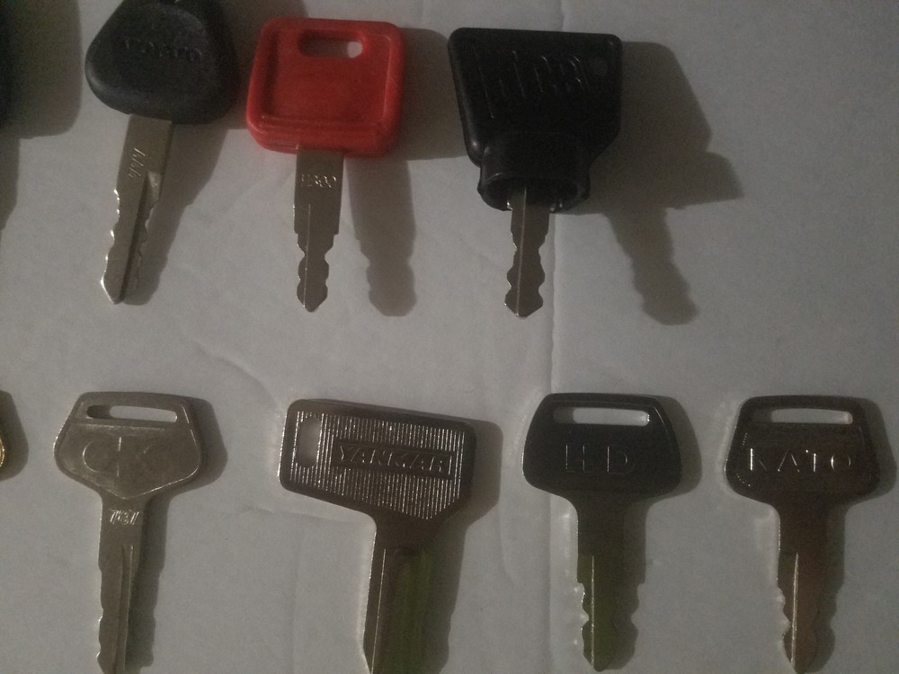 (21) Heavy Equipment Operator Keys Supervisor Keys Construction Key