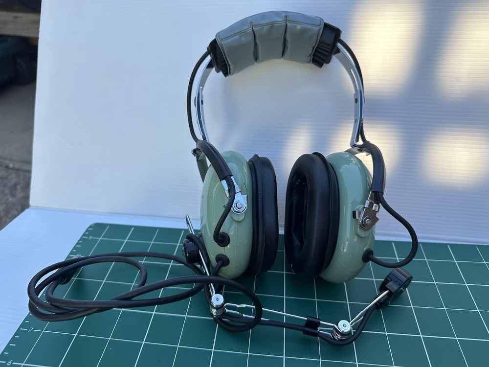 David Clark H7030 Headset With Microphone - Bin 4