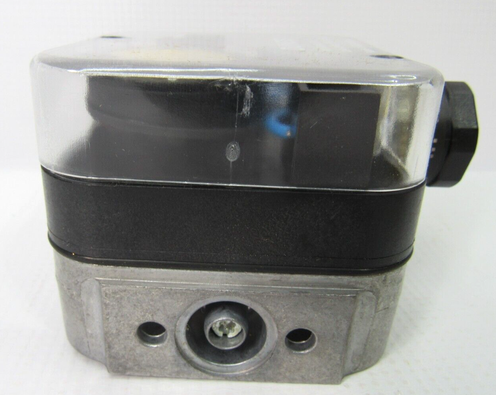 DUNG 46014-5 Gaspressure Switch 2''-20'' W.C.